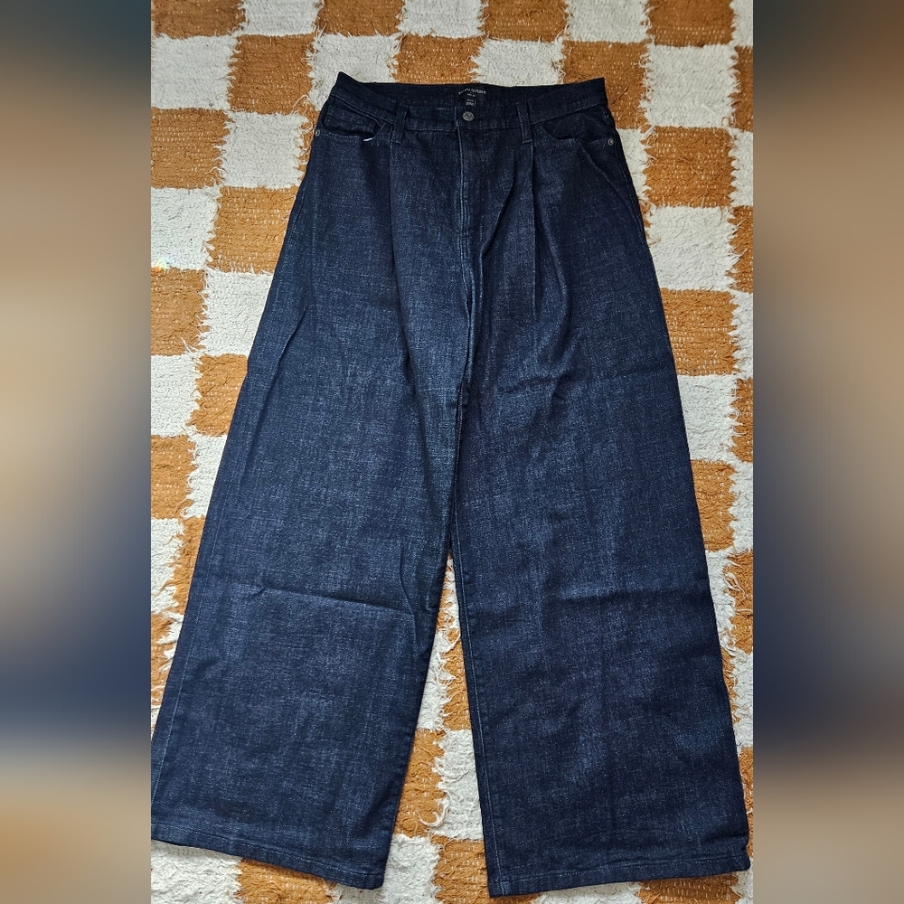 Banana Republic wide leg jeans, sz 30/10 in dark wash